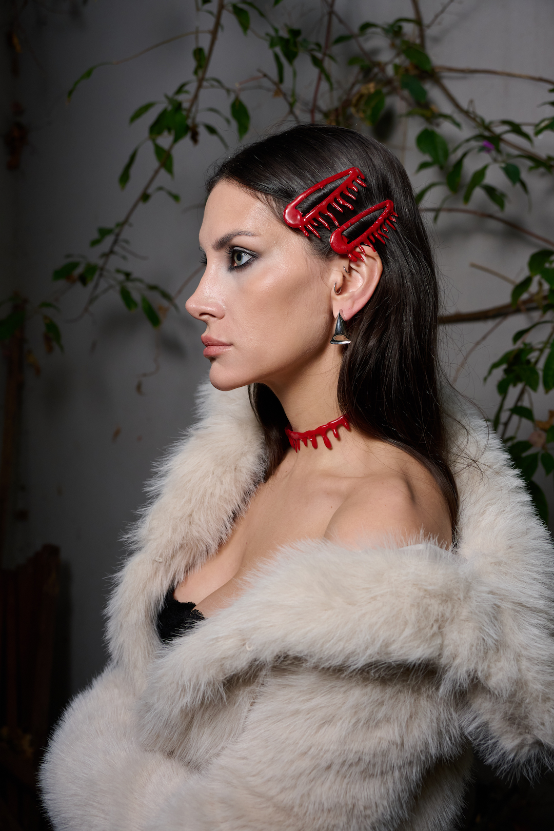 BLOODY CHOKER