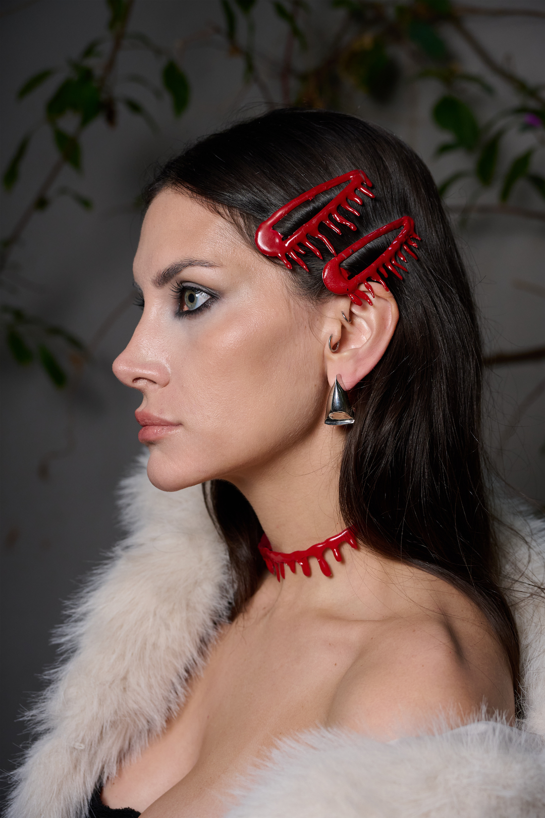 BLOODY CHOKER