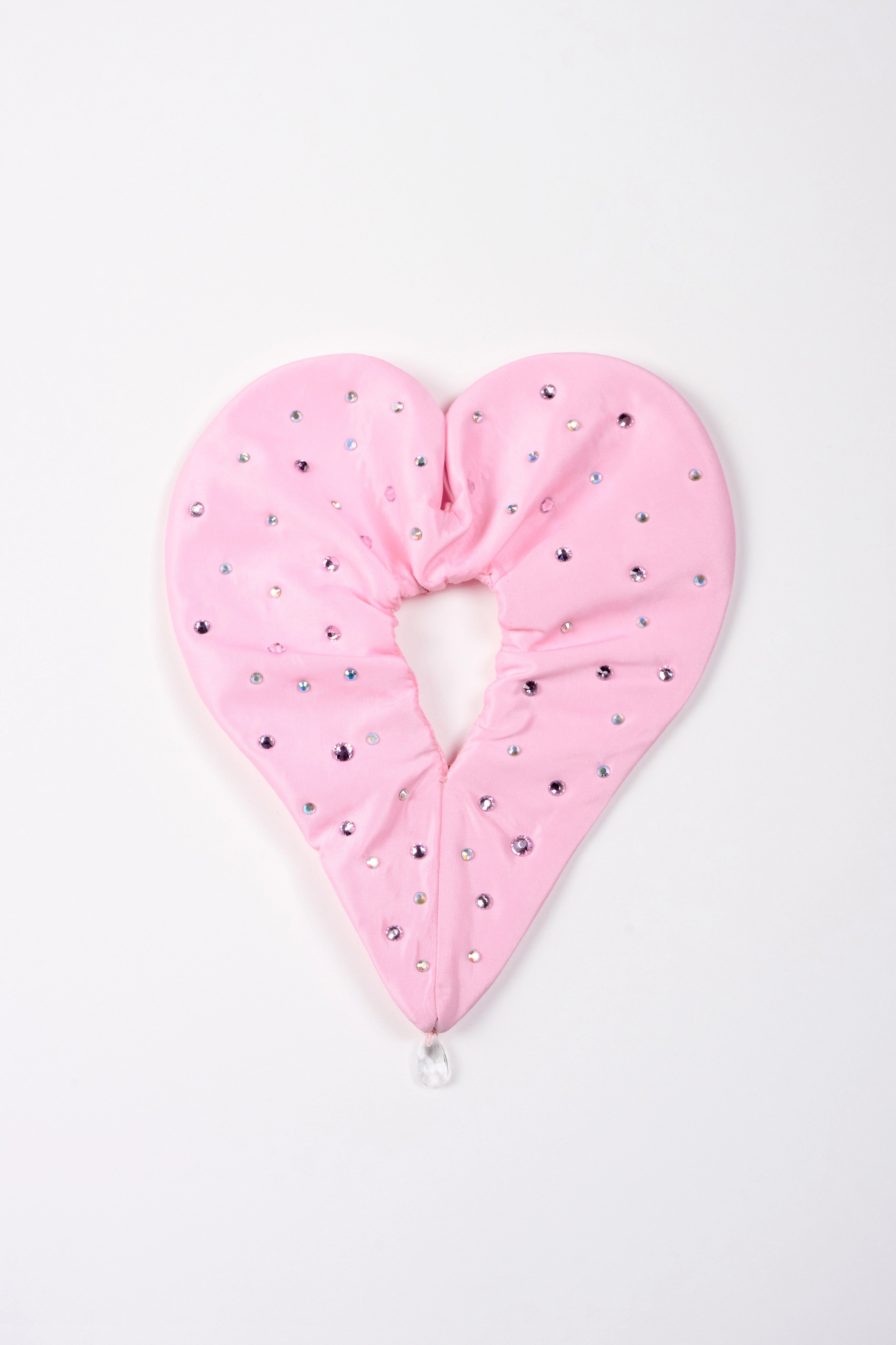 TASLI PEMBE LOVE SCRUNCHIE