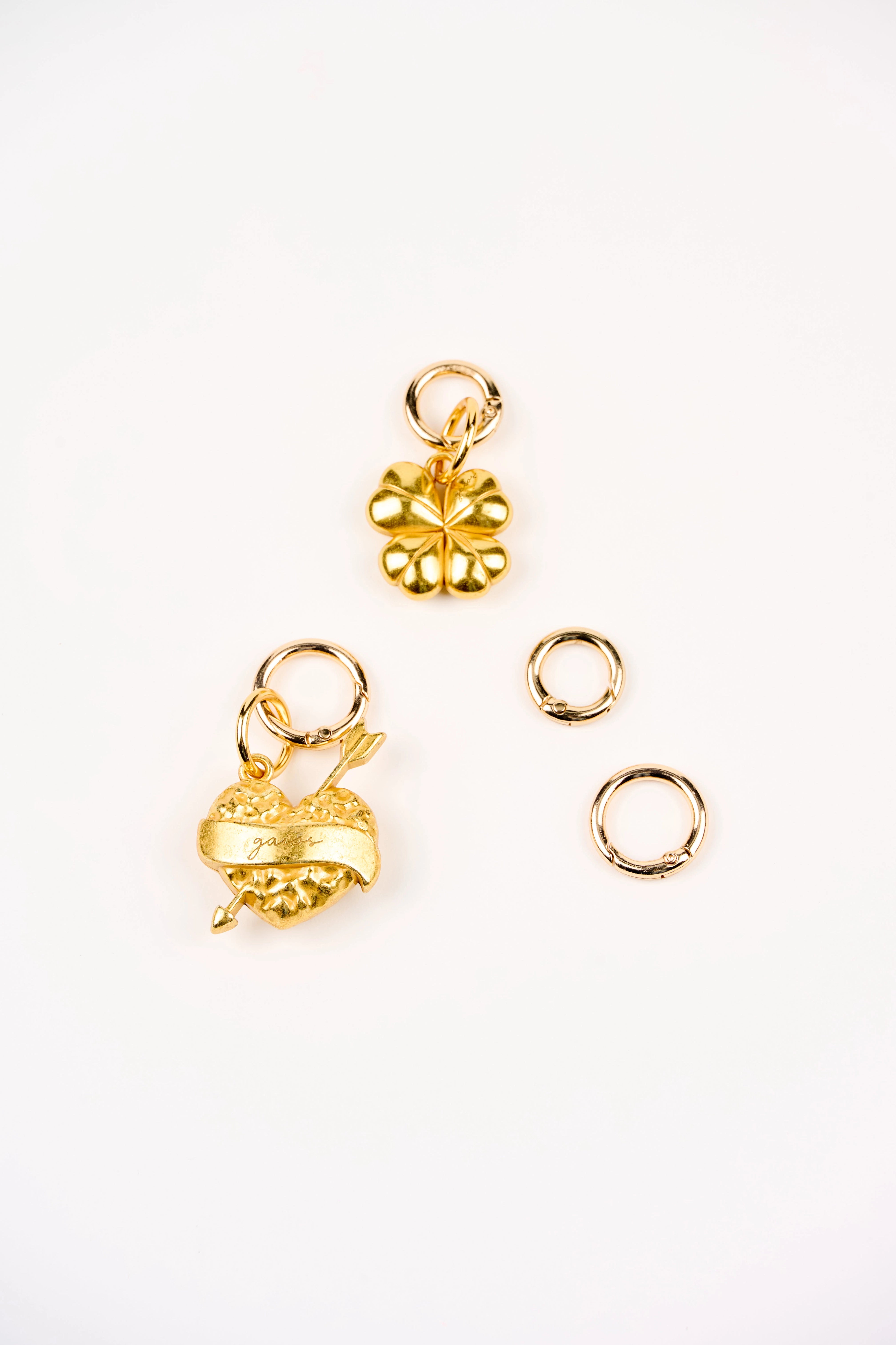 LUCKY CHARM SAC YUZUKLERI