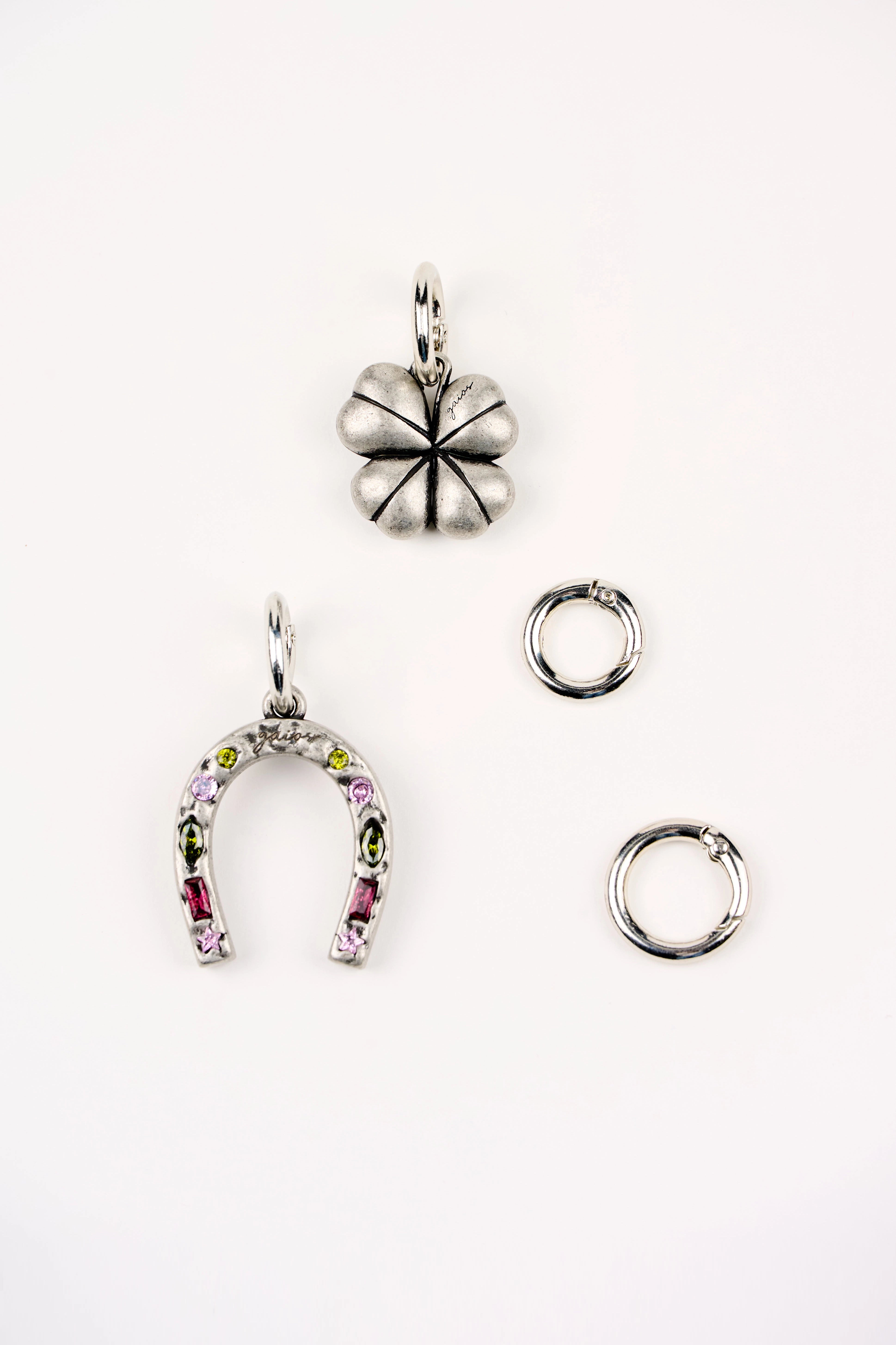 LUCKY CHARM SAC YUZUKLERI