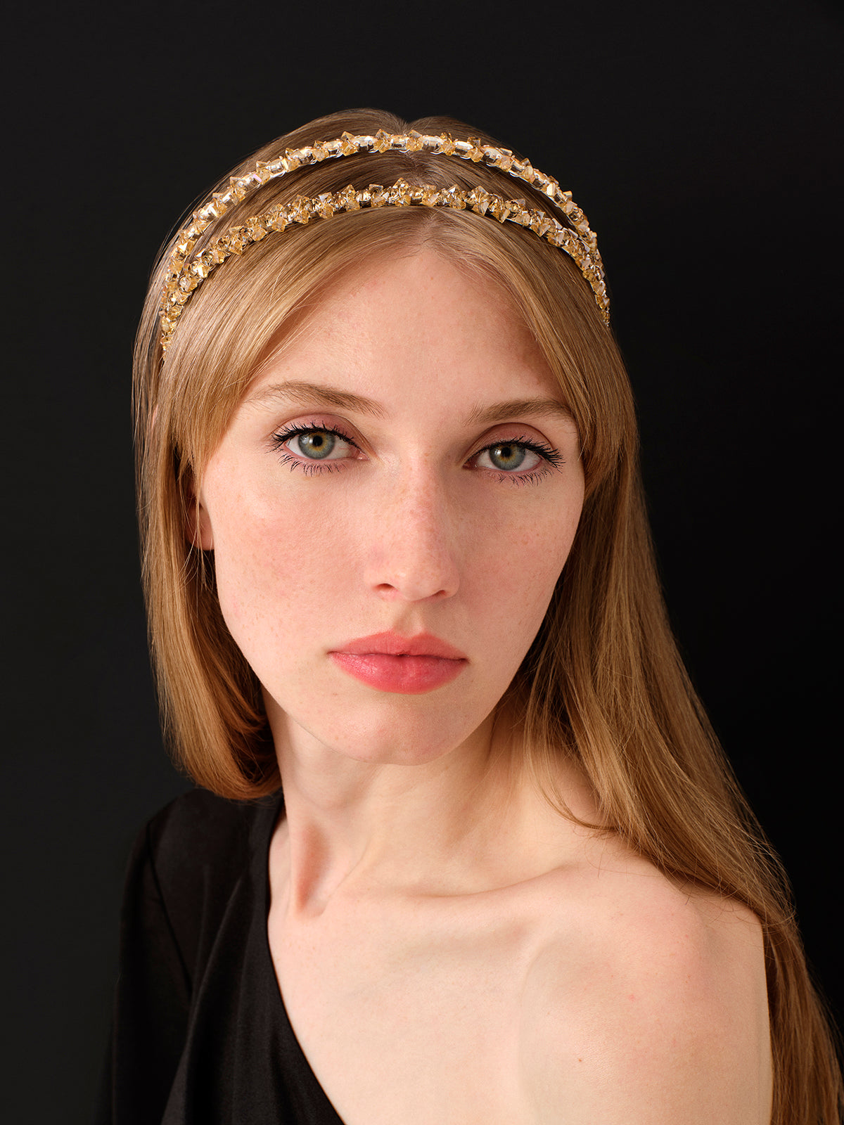 TUCANA DOUBLE LAYERED TAÇ