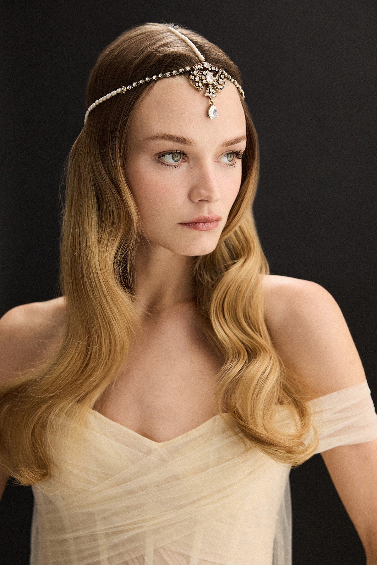 LUSTROUS ZINCIRLI BONE