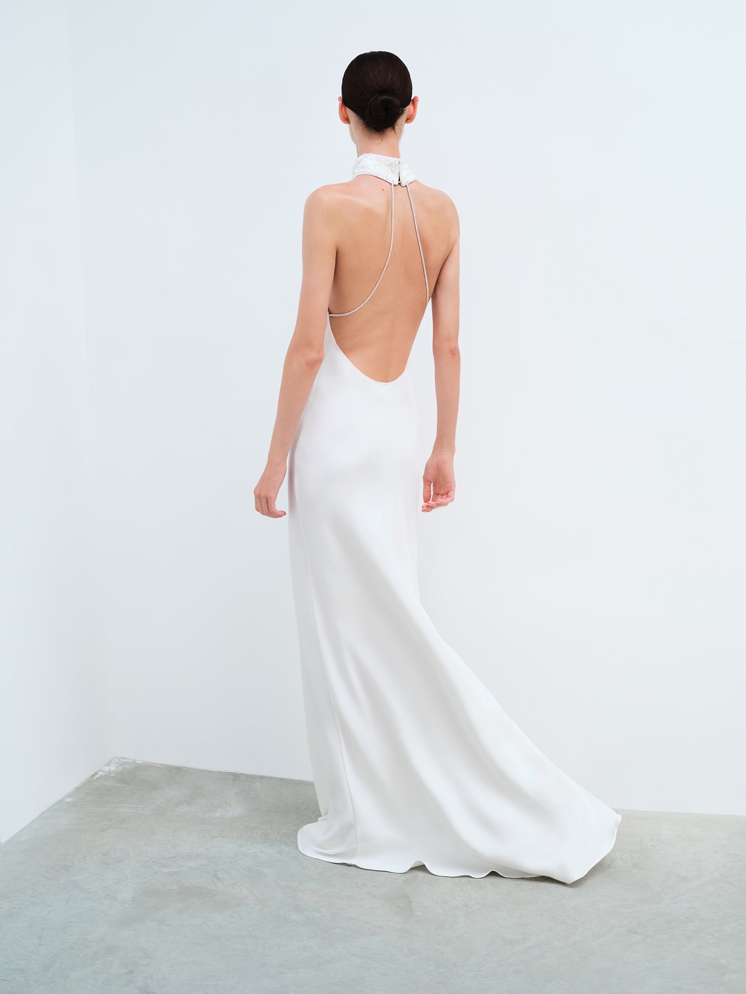 VENUS - CHOKER DETAYLI SIRT DEKOLTELI SATEN ELBISE