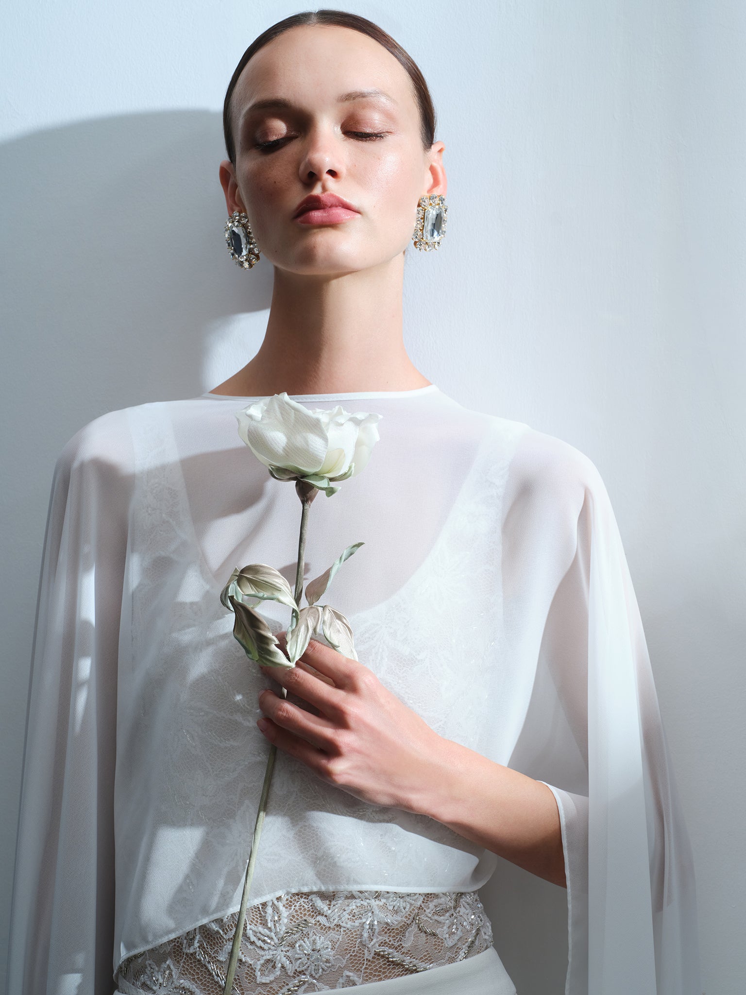 NOOR - ASIMETRIK ŞIFON PELERIN