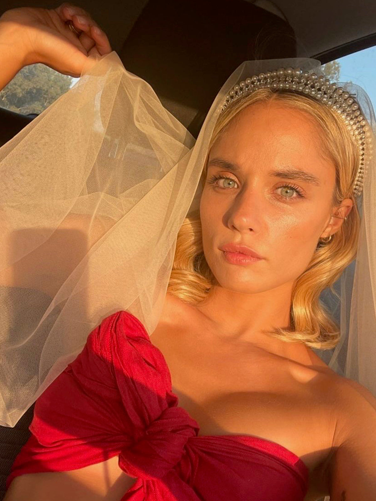 AURA NORA SAÇ AKSESUARI