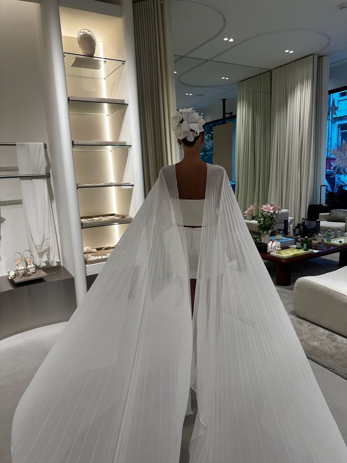 LIA - CHOKER DETAYLI ŞİFON PELERİN