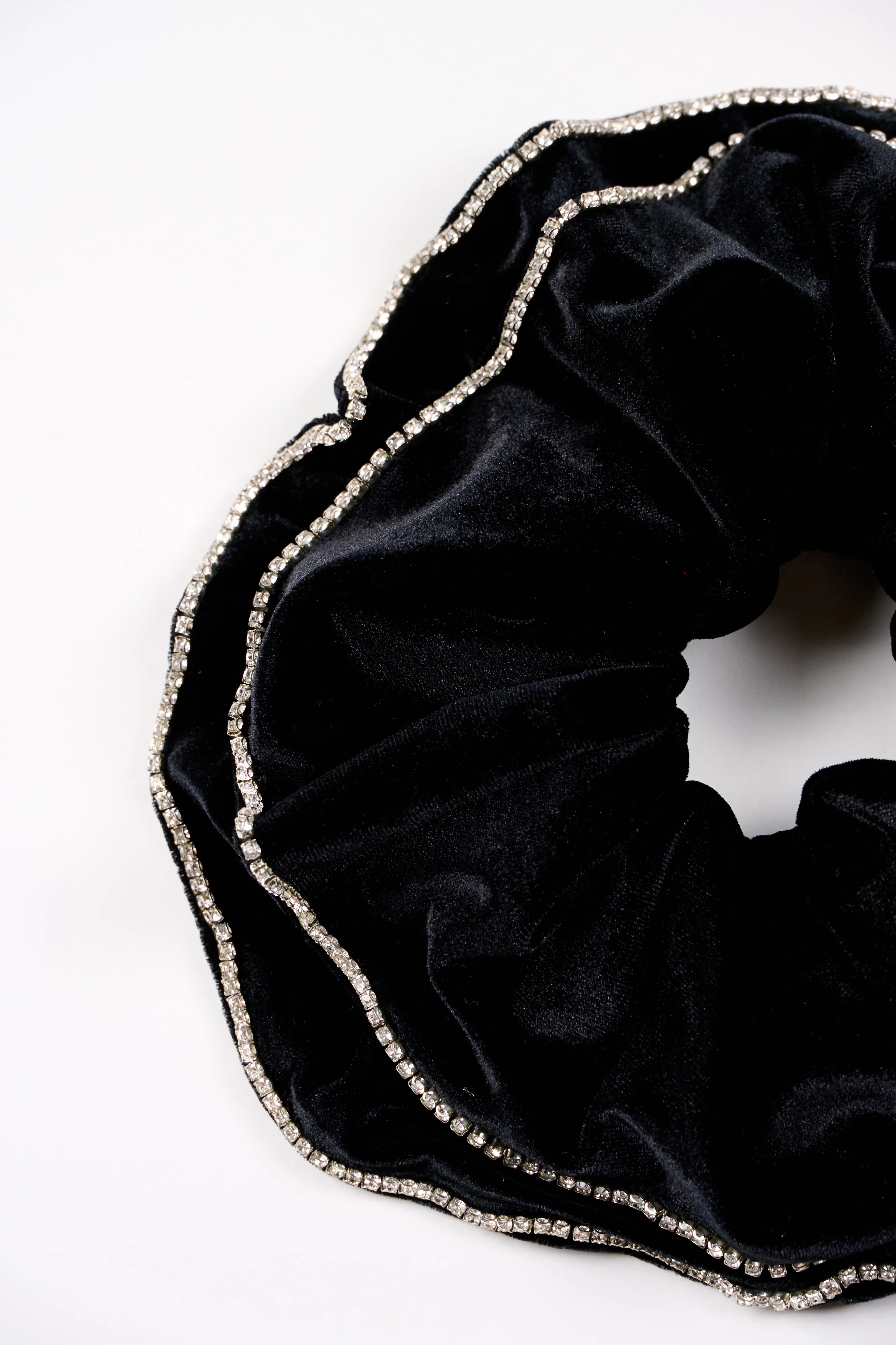VELVET DOUBLE SCRUNCHIE