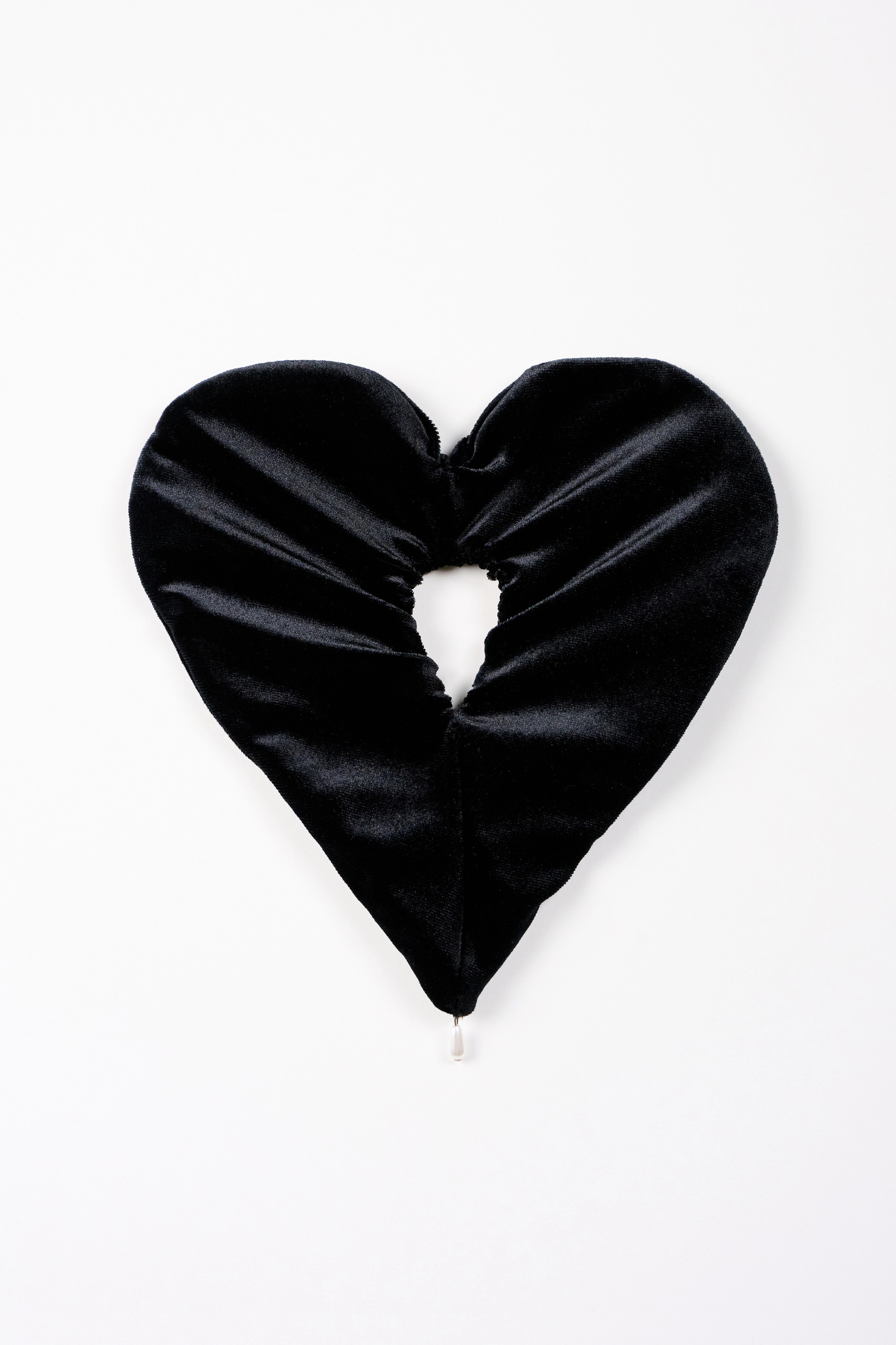 KADIFE SIYAH LOVE SCRUNCHIE