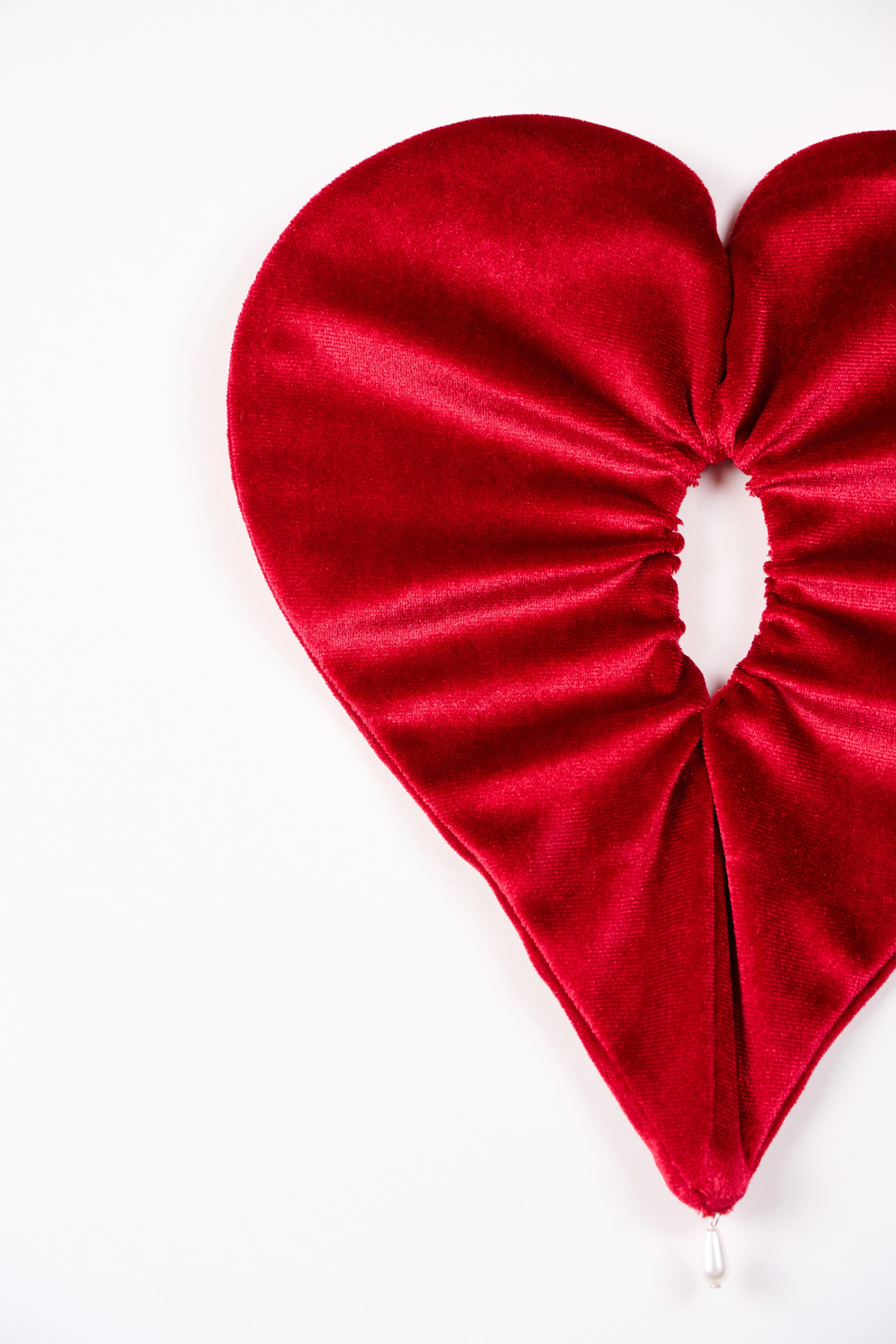 KADIFE KIRMIZI LOVE SCRUNCHIE